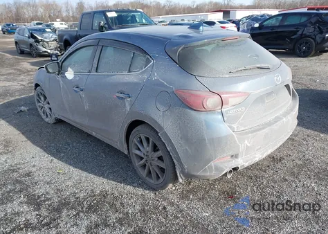 2018 Mazda Mazda3 Touring z USA, uszkodzony, nr VIN 3MZBN1L37JM275401